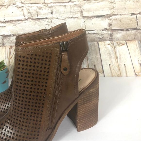 NEW Kelsi Dagger Brooklyn Mason Open Toe Heeled Sandals - Picture 5 of 8